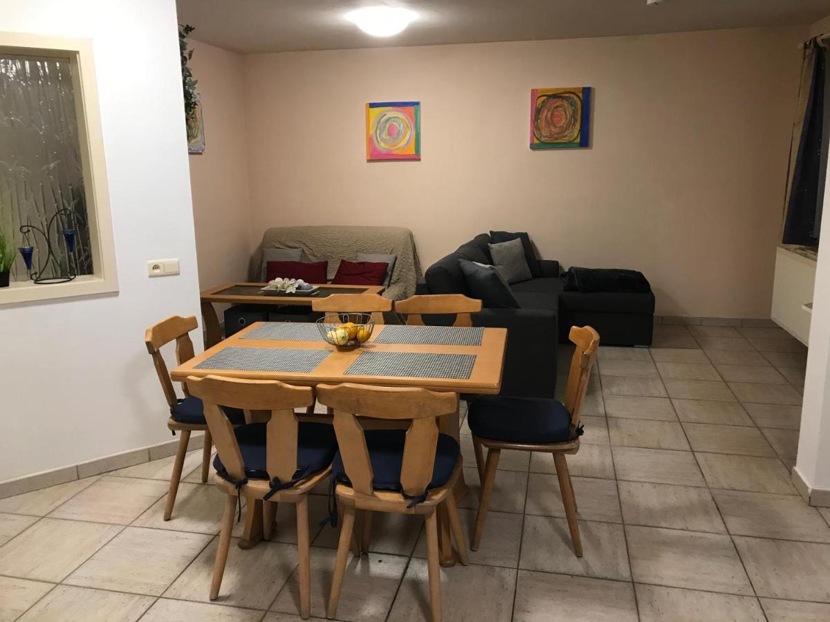 דירות Zum Burgblick מראה חיצוני תמונה